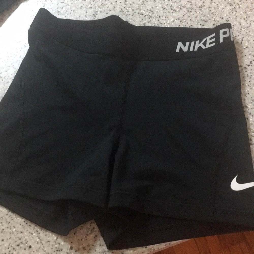 Nike pro volleyball shorts. Size small